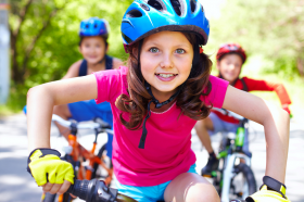 Hacer actividad física o deporte es bueno también para un niño con epilepsia. Mejora su calidad de vida e, incluso, puede disminuir el número de crisis. Infórmate.